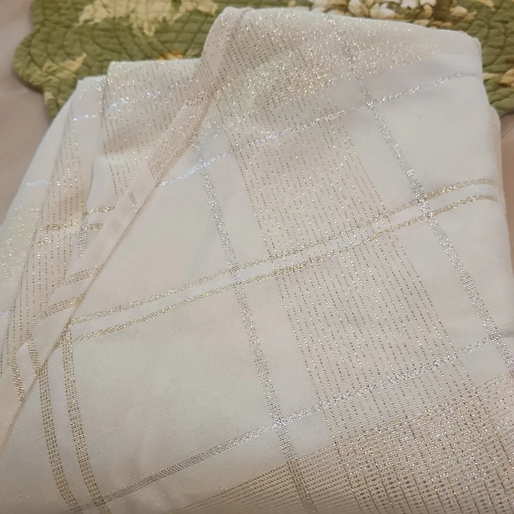 Beige Gold Silver Metallic Table Cloth 60